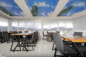 Frühstück, Mittagessen und Abendessen