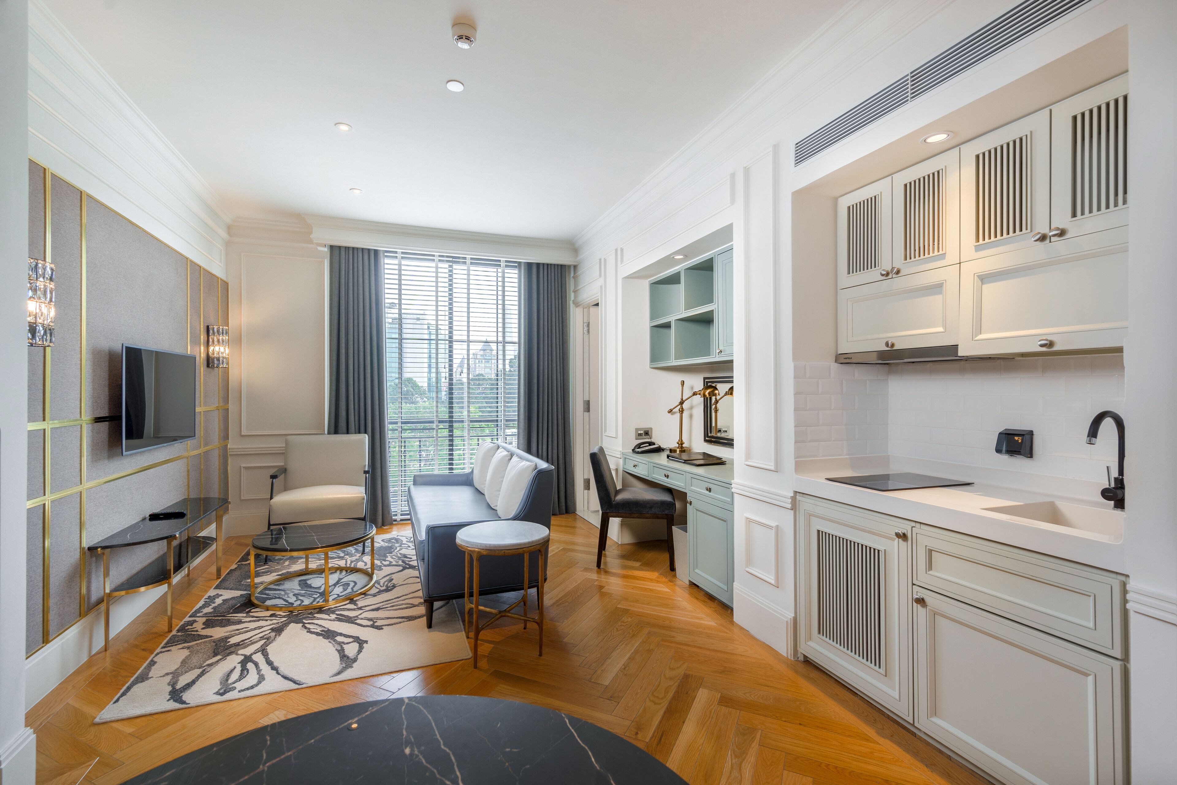 suite | private kitchenette | stovetop, coffee/tea maker, electric kettle, cookware/dishes/utensils