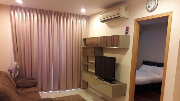 1 Bedroom Condo | Oppholdsrom