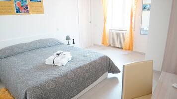 Frette Italian sheets, premium bedding, down duvets, Select Comfort beds