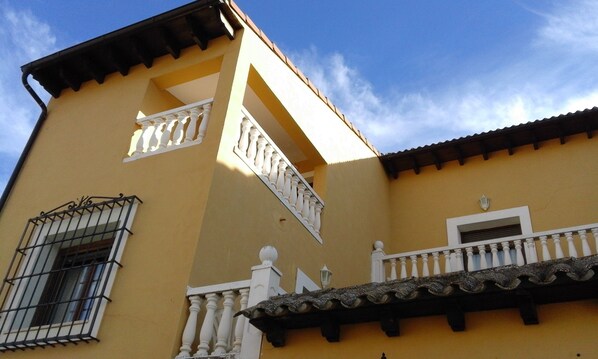 Fachada del alojamiento