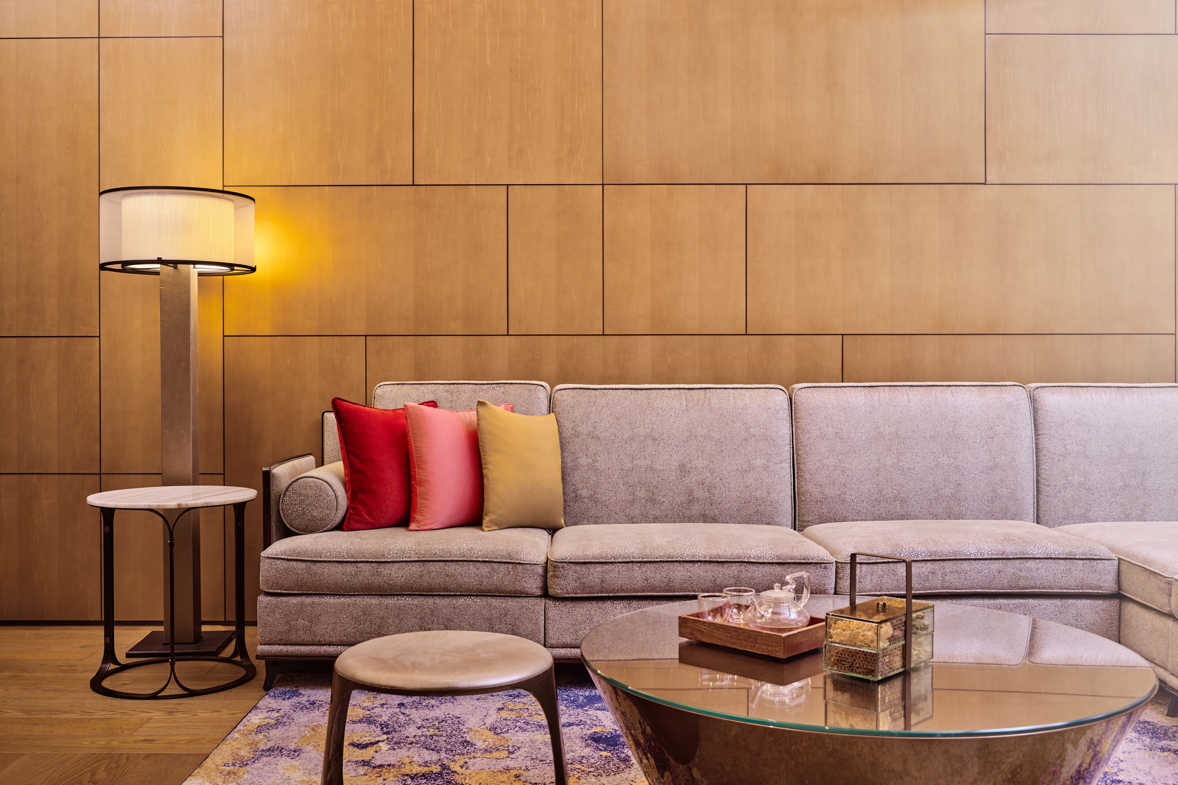 emerald suite | living area | lcd tv