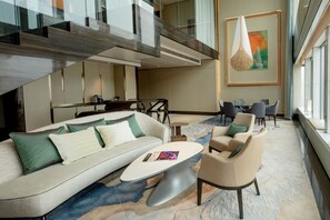 Nhà Duplex | Phòng khách | TV LCD 