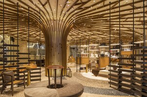 Salas de tratamiento para parejas, un sauna, una bañera de hidromasaje