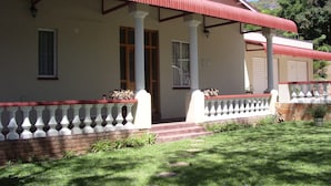 Unclassified image, 5 of 23, button - Dee's BnB (Pretoria)