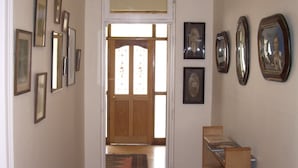 Unclassified image, 2 of 23, button - Dee's BnB (Pretoria)