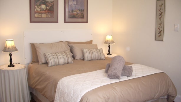 Unclassified image, 1 of 23, button - Dee's BnB (Pretoria)