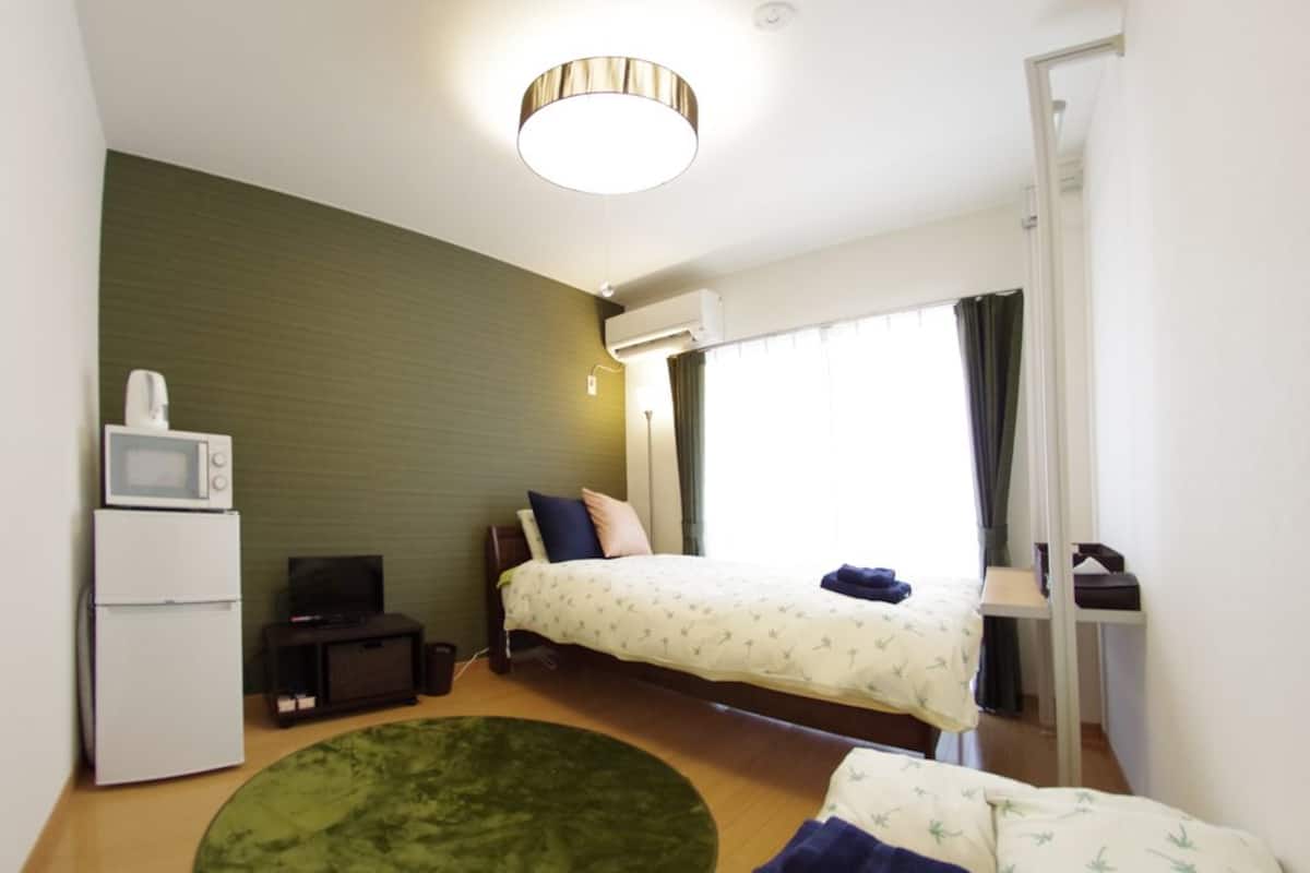 Apartment (for 2 Guests, 303) | Schreibtisch, kostenloses Internet per Kabel, Bettwäsche
