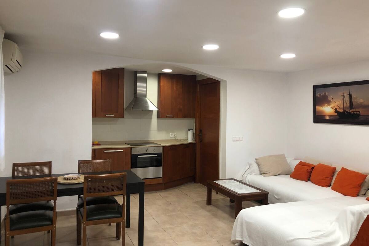 apartment | private kitchen | fridge