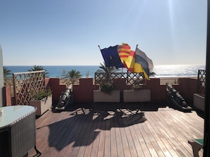 Sun deck