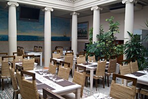 Daily buffet breakfast (EUR 11 per person)