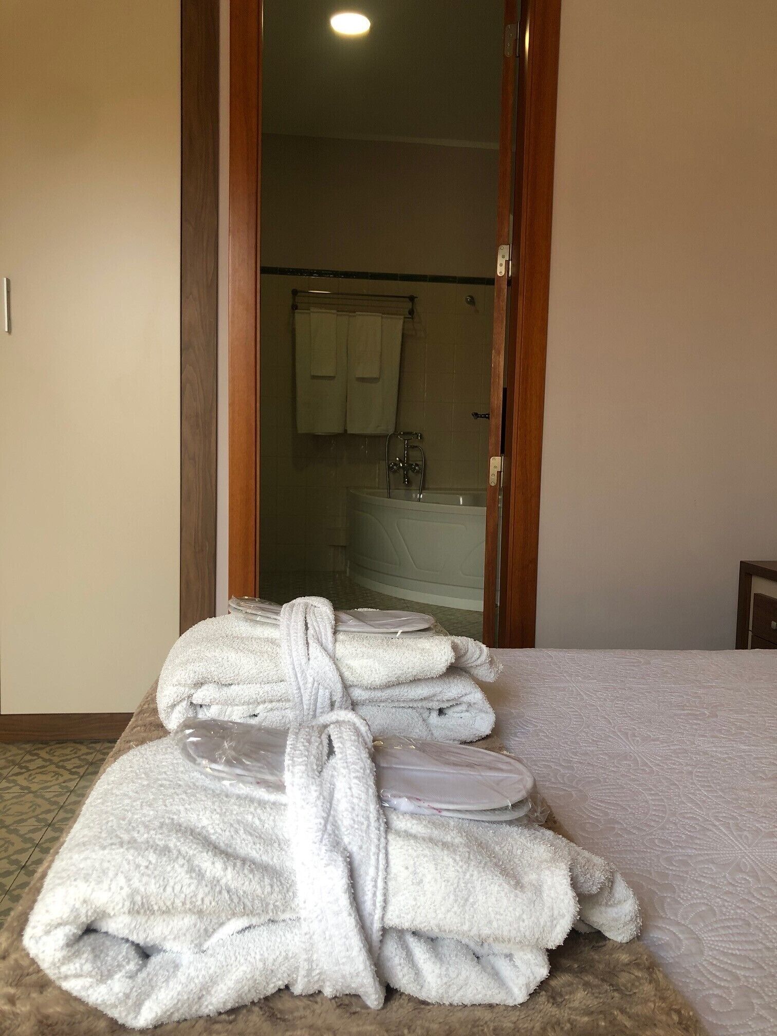 junior room | 1 bedroom, minibar, in-room safe, desk