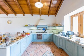 Free buffet breakfast  - Beata Solitudo B&B (Agerola)