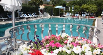 Hotel Villa Tre Sorelle