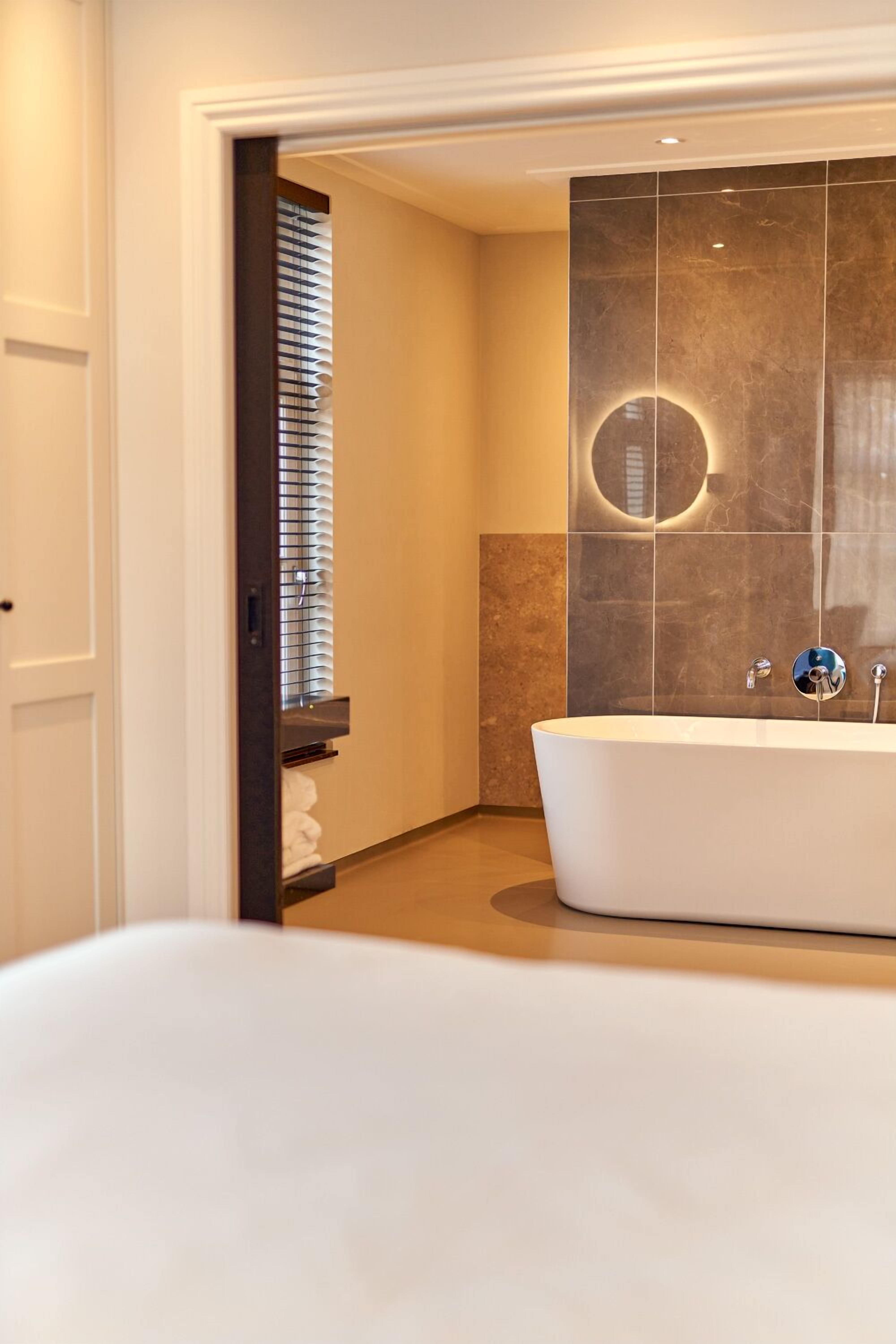 The Yard Suite I Hotel Zuidkade | Premium bedding, minibar, in-room safe, desk