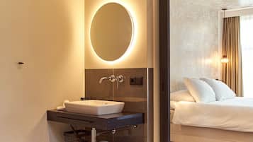 The Yard Suite I Hotel Zuidkade | 1 bedroom, premium bedding, minibar, in-room safe