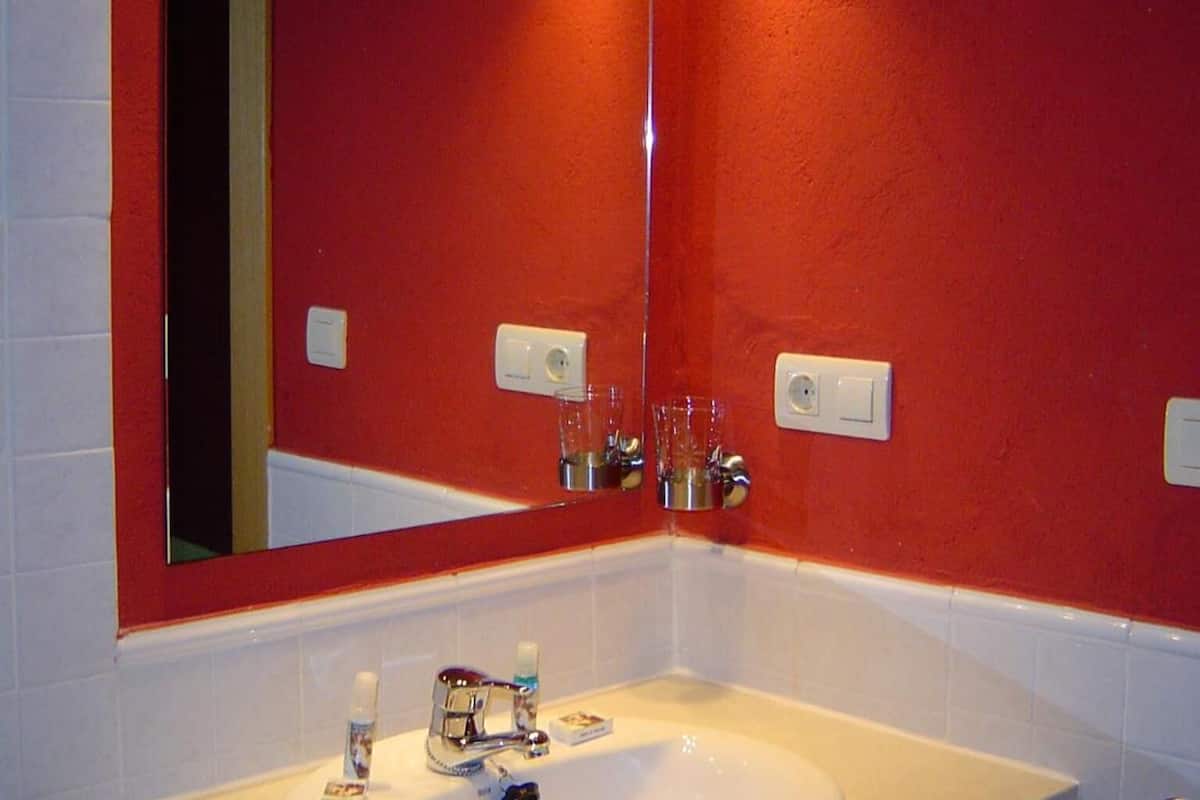 free toiletries, hair dryer, bidet, towels