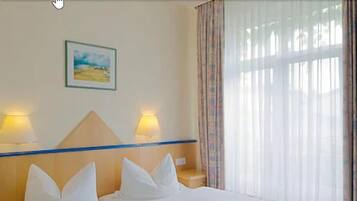 Schreibtisch, Zustellbetten, kostenloses WLAN