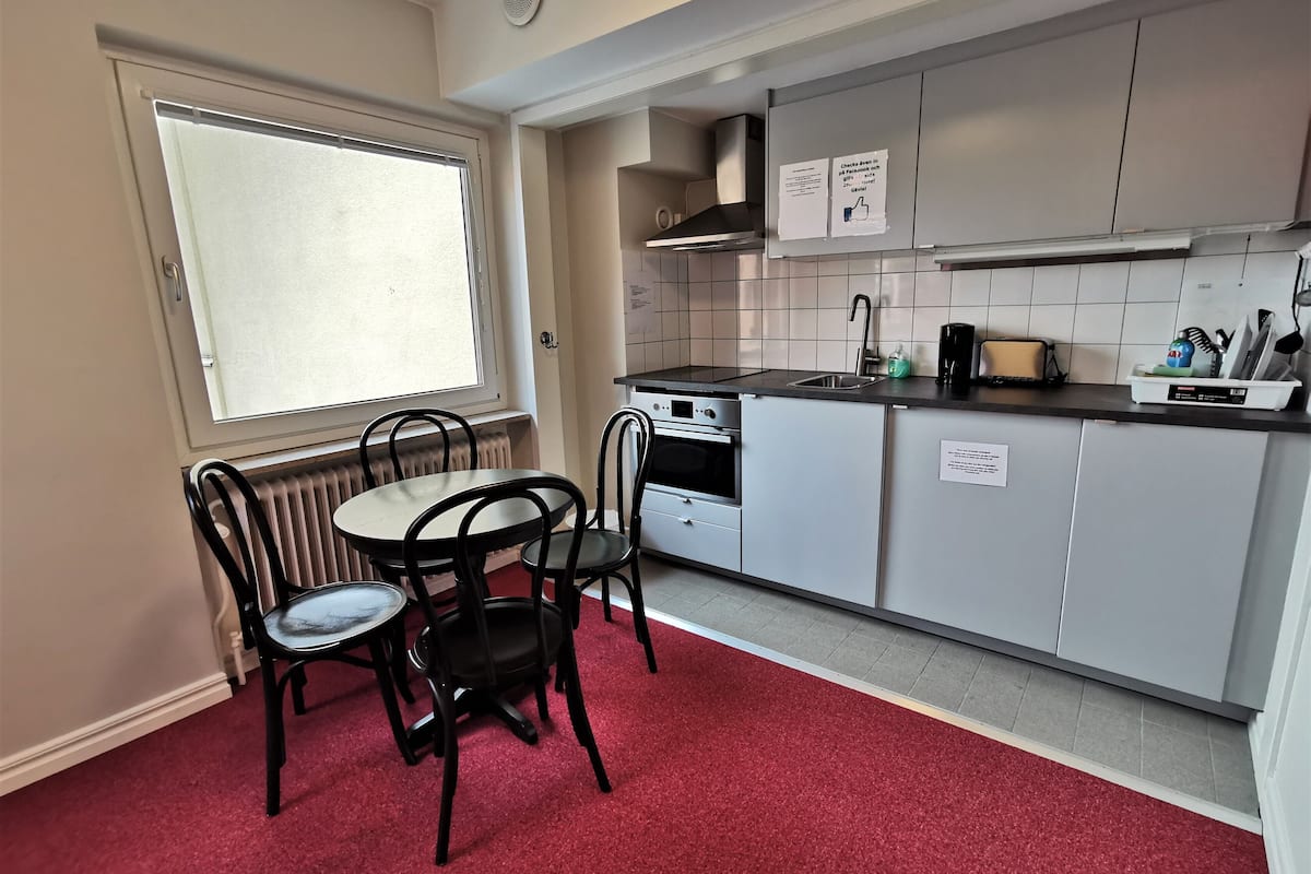 fridge, microwave, electric kettle