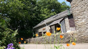 Bungalow Luxe, 1 chambre, accessible aux personnes à mobilité réduite, côté jardin (Bwthyn y Saer) | Extérieur