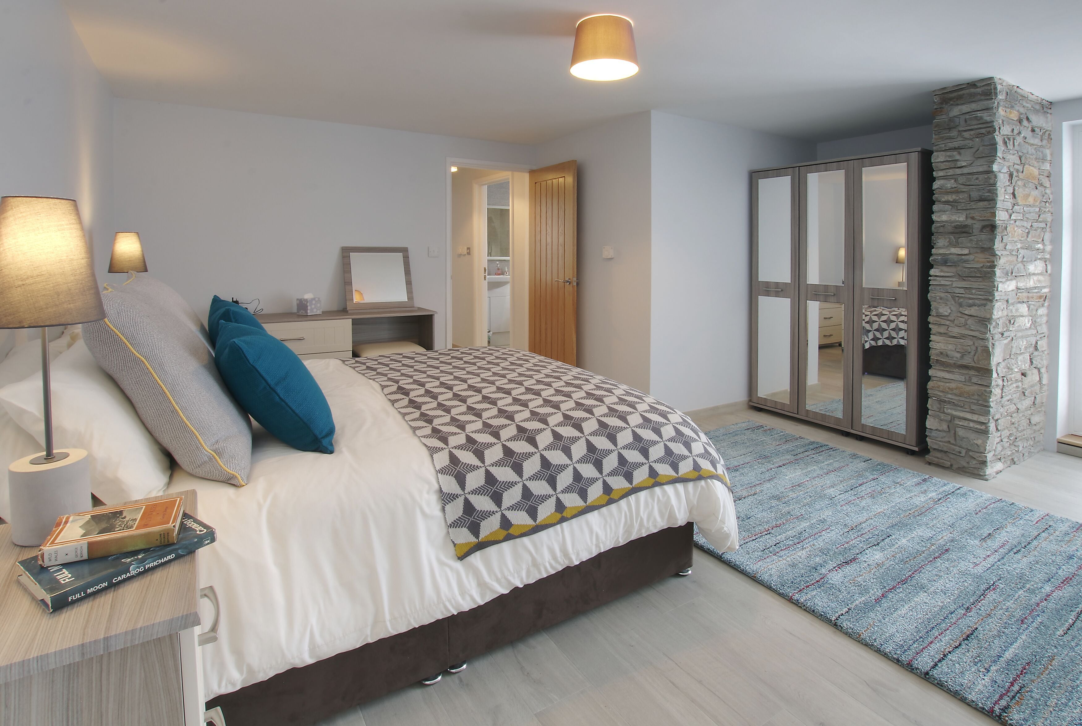 Design Cottage, 3 Bedrooms, Courtyard Area (Ty Gambo) | Premium bedding, individually decorated, individually furnished