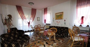 Free daily buffet breakfast  - Hotel San Remo (San Zeno di Montagna)