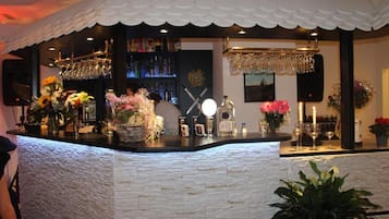 Bar (in der Unterkunft)