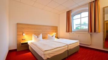 Desk, soundproofing, free cribs/infant beds, rollaway beds