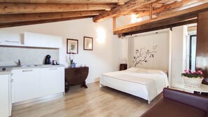 1 bedroom, premium bedding, memory-foam beds, desk - B&B Ai Musei (Brescia)