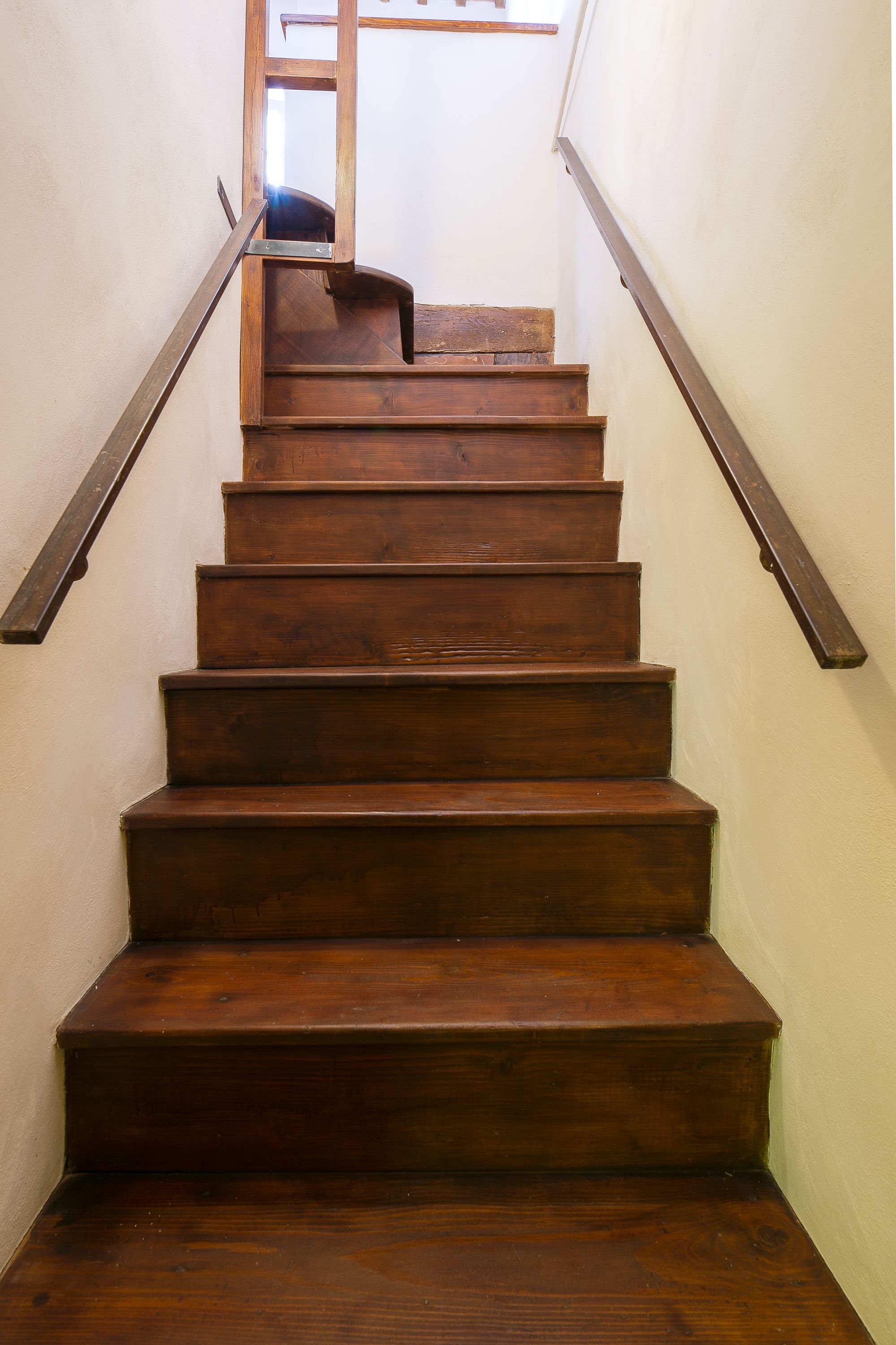 シングルルーム シングルベッド 1 台 シティビュー タワー | デスク、WiFi (無料)、ベッドシーツ