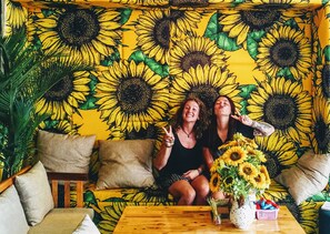 Coin salon dans le hall