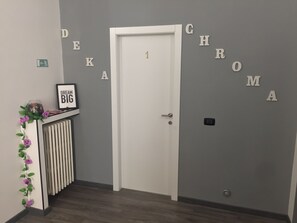 Reception - Chroma Italy - Chroma Deka (Rome)