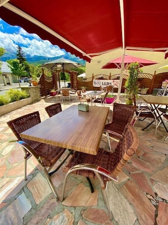Terrace/patio. Hôtel Bel'Air
