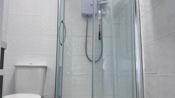 Standard Studio Suite, 1 Katil Kelamin (Double) | Bilik Mandi | Gabungan pancuran/tab mandi, kelengkapan dandanan diri percuma