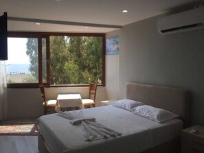 Standard Room, 1 Double or 2 Single Beds, Garden View