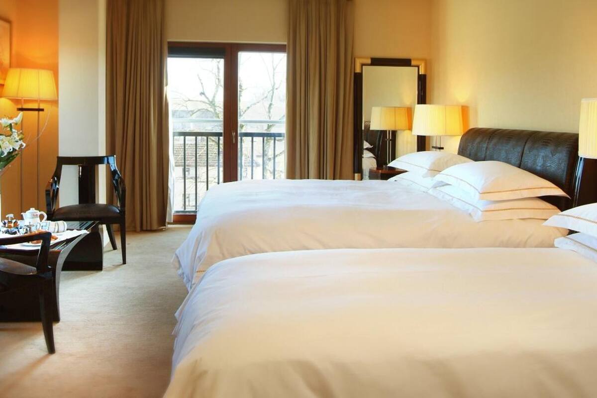 1 bedroom, in-room safe, desk, iron/ironing board