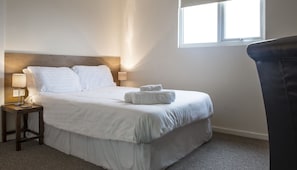Deluxe-Doppelzimmer | Schreibtisch, Bügeleisen/Bügelbrett, kostenloses WLAN, Bettwäsche