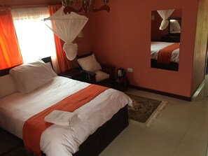 Familienzimmer, 1 Schlafzimmer | Schreibtisch, Bettwäsche