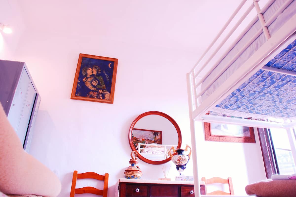 Slaapzaal, alleen voor vrouwen, balkon | Gratis wifi