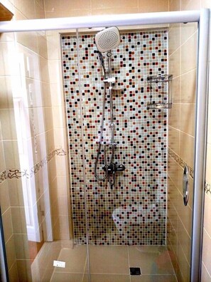 Studio (3) | Bathroom shower - Cemed House (Sariyer)