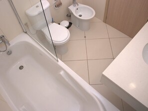 Apartment | Bathroom