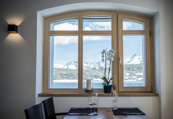 Dining - Hotel Grimsel Passhöhe (Obergoms)