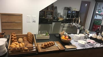 Petit-déjeuner buffet compris tous les jours