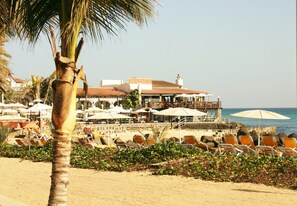 Property grounds - AJP Holidays - Porto Antigo 2 Beachfront Apartment (Sal)