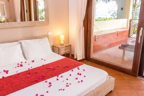 Room - AJP Holidays - Porto Antigo 2 Beachfront Apartment (Sal)