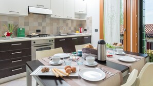 Comfort appartement, 2 slaapkamers, terras | Woonkamer