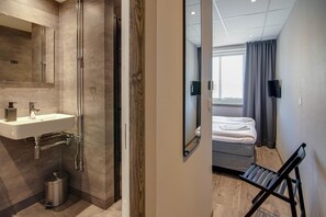 Shower, towels - Karlskrona H&H (Karlskrona)