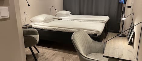 Comfort Twin Room | 1 bedroom, premium bedding, blackout drapes, soundproofing