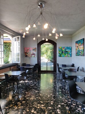 Télévision de 26 cm avec chaînes numériques