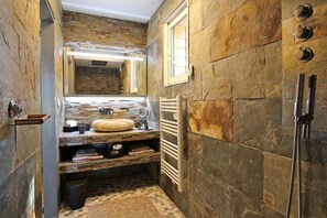 Bathroom - Mas des cigales (Orgon)